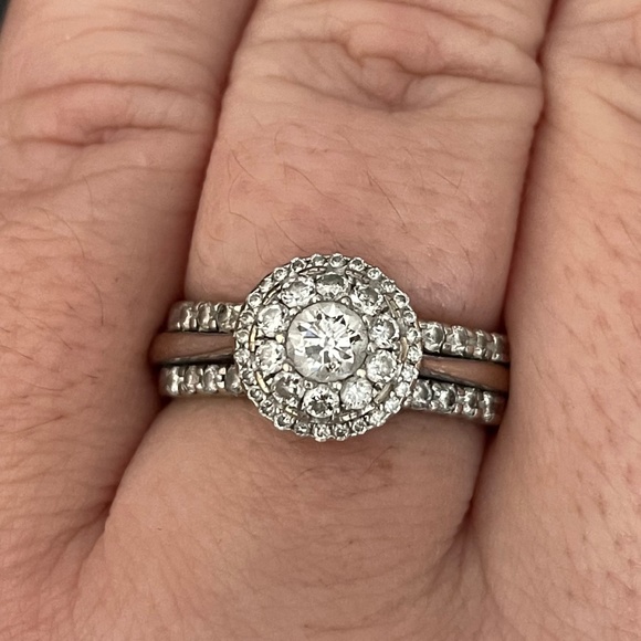 Zales Wedding ring - Picture 1 of 8